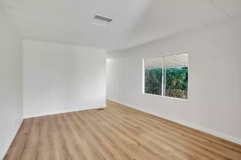 43850 20th St E #121, Lancaster, CA 93535 photo 2