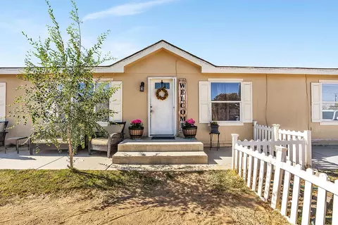 4720 Avenue L4 W, Lancaster, CA 93536