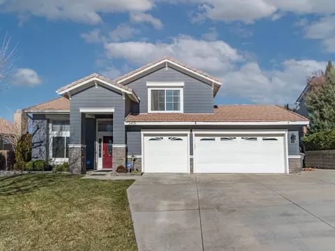 2405 Windwood Dr, Palmdale, CA 93550
