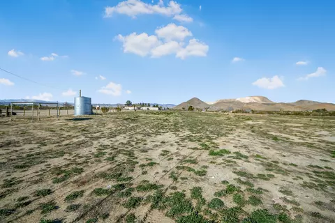 4327 Gibbs Ave, Mojave, CA 93501 photo 22