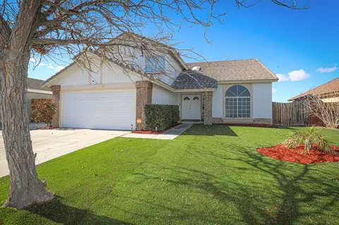 44907 Gloriosa Ln, Lancaster, CA 93535
