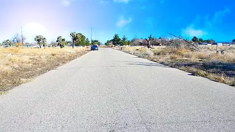 W 13th Street, Palmdale, CA 93551 photo 22