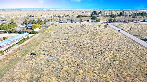 W 13th Street, Palmdale, CA 93551 photo 20