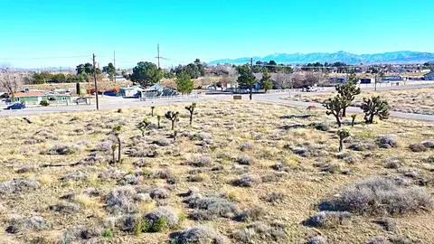 W 13th Street, Palmdale, CA 93551 photo 19