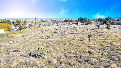 W 13th Street, Palmdale, CA 93551 photo 18