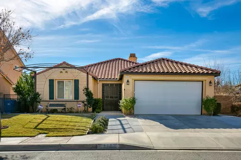 1712 Lumber St W, Lancaster, CA 93534