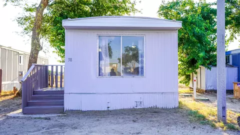 45415 28th St E #38, Lancaster, CA 93535