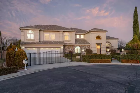 2209 Westfield Dr, Lancaster, CA 93536 photo 2