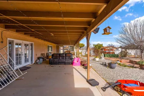 9081 Pinon Ave, Hesperia, CA 92345 photo 38