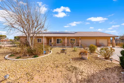 9081 Pinon Ave, Hesperia, CA 92345 photo 2