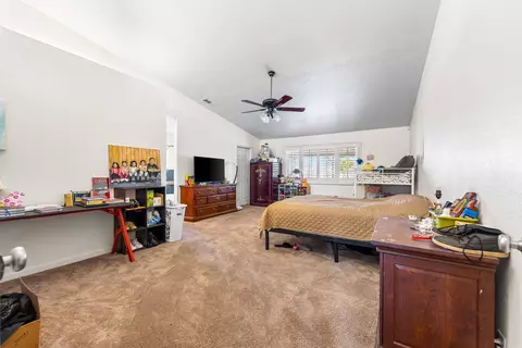 9081 Pinon Ave, Hesperia, CA 92345 photo 30