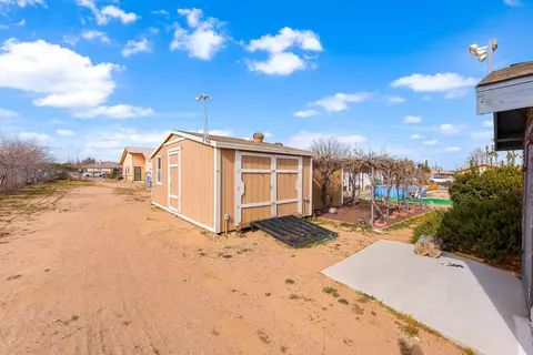 9081 Pinon Ave, Hesperia, CA 92345 photo 47