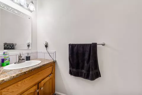 9081 Pinon Ave, Hesperia, CA 92345 photo 23
