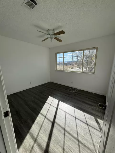 2557 Garnet Ln E, Lancaster, CA 93535 photo 22