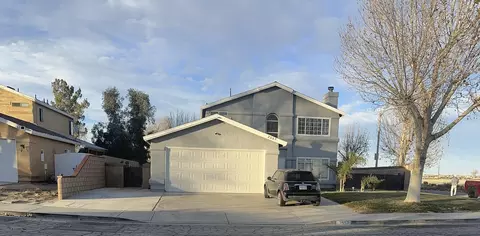 2557 Garnet Ln E, Lancaster, CA 93535