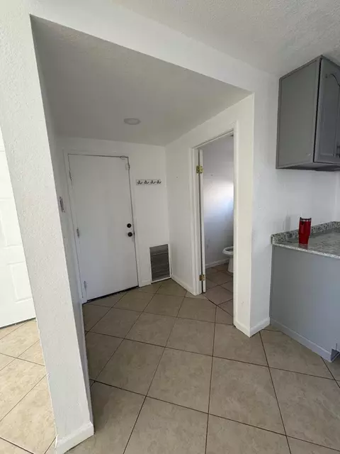2557 Garnet Ln E, Lancaster, CA 93535 photo 12