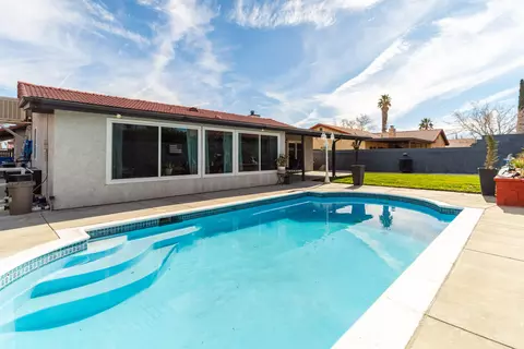 43809 Rembrandt St, Lancaster, CA 93535