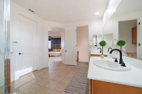 44842 Ruthron Ave, Lancaster, CA 93536 photo 58