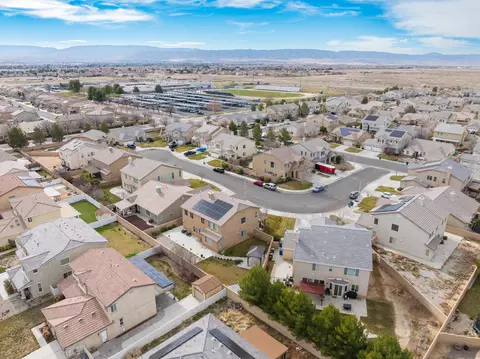 44842 Ruthron Ave, Lancaster, CA 93536 photo 9