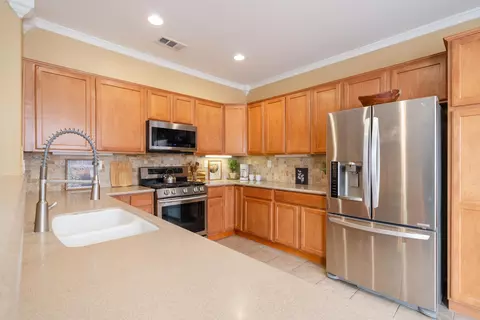 44842 Ruthron Ave, Lancaster, CA 93536 photo 32