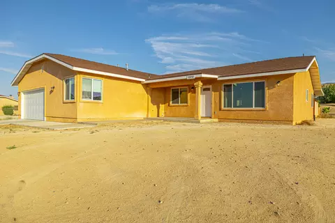 12610 Ave X E, Pearblossom, CA 93553