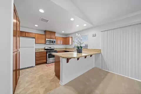 37100 Wilton Dr, Palmdale, CA 93550 photo 9