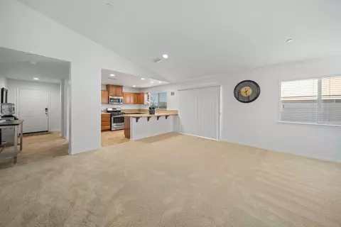 37100 Wilton Dr, Palmdale, CA 93550 photo 5