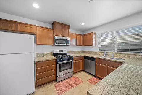 37100 Wilton Dr, Palmdale, CA 93550 photo 6