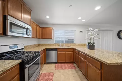37100 Wilton Dr, Palmdale, CA 93550 photo 7