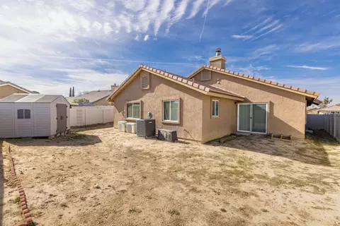 37100 Wilton Dr, Palmdale, CA 93550 photo 21