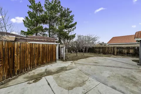 1603 Crestview Ct, Lancaster, CA 93535 photo 36