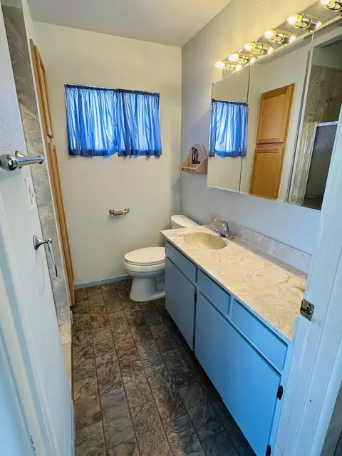 28048 Crestview Rd, Barstow, CA 92311 photo 5