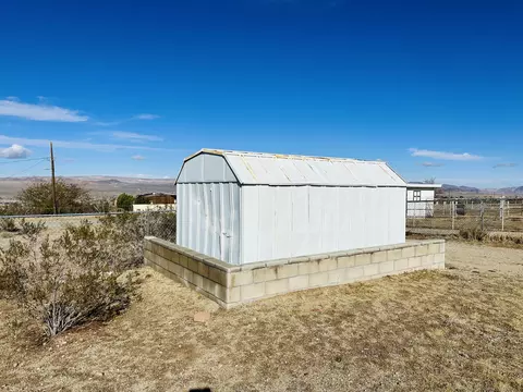 28048 Crestview Rd, Barstow, CA 92311 photo 33