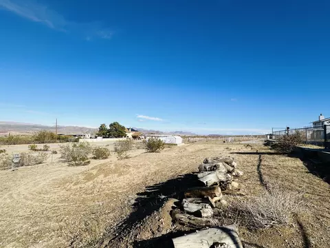 28048 Crestview Rd, Barstow, CA 92311 photo 29