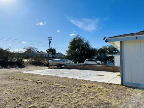 28048 Crestview Rd, Barstow, CA 92311 photo 38