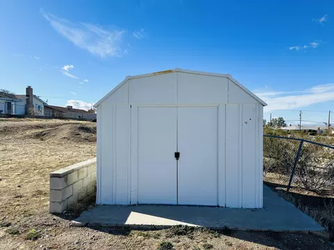 28048 Crestview Rd, Barstow, CA 92311 photo 34