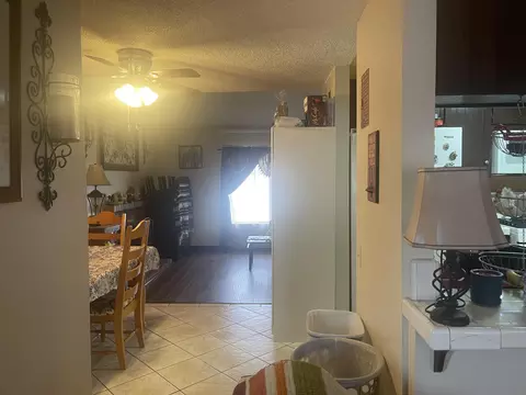 655 Ave J 4 E, Lancaster, CA 93535 photo 9