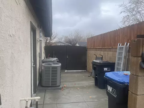 655 Ave J 4 E, Lancaster, CA 93535 photo 31