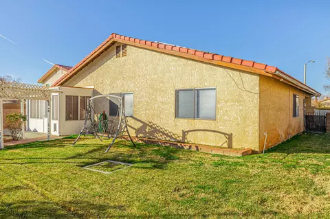 1824 Einstein St, Lancaster, CA 93535 photo 39