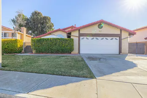 1824 Einstein St, Lancaster, CA 93535