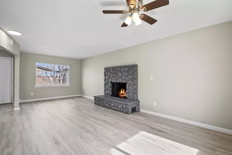 351 Lightcap St, Lancaster, CA 93535 photo 4