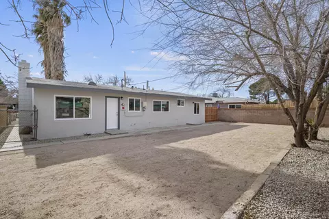 351 Lightcap St, Lancaster, CA 93535 photo 32