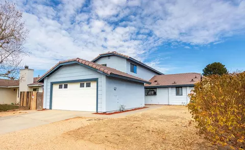 43750 Santa Rosa Cir, Lancaster, CA 93535