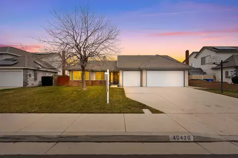 40426 Milan Dr, Palmdale, CA 93551