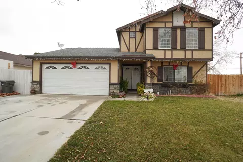 2651 Avoca St, Lancaster, CA 93535