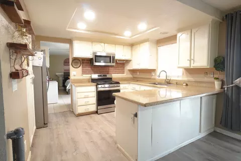 2651 Avoca St, Lancaster, CA 93535 photo 7
