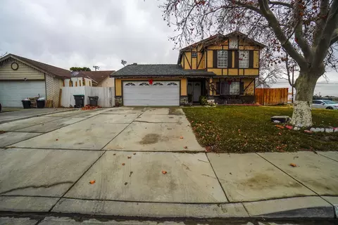 2651 Avoca St, Lancaster, CA 93535 photo 2