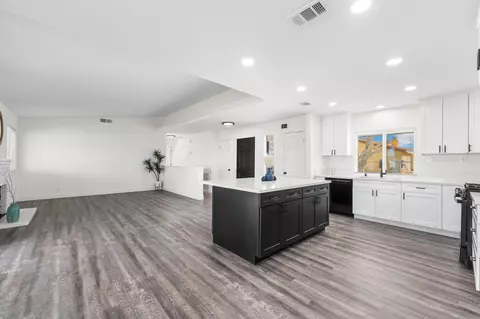 40767 176th St E, Lake Los Angeles, CA 93535 photo 9