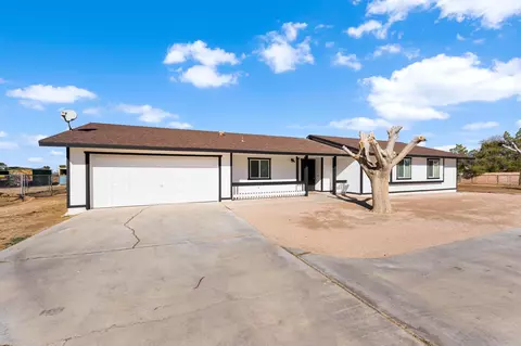 40767 176th St E, Lake Los Angeles, CA 93535