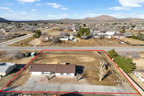 40767 176th St E, Lake Los Angeles, CA 93535 photo 31